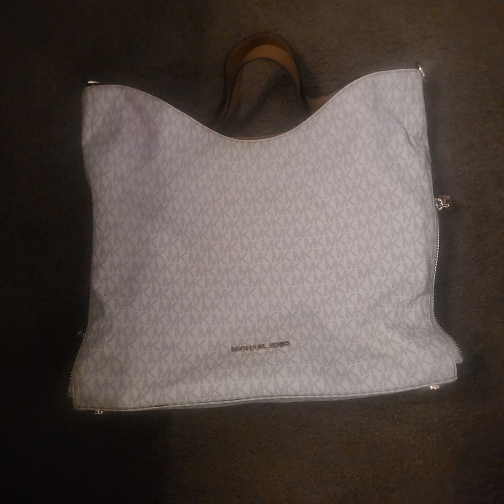 MICHAEL KORS SATCHEL